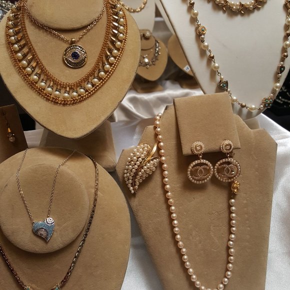 Vintage Loved Designer Jewelry - Picture 4 of 16